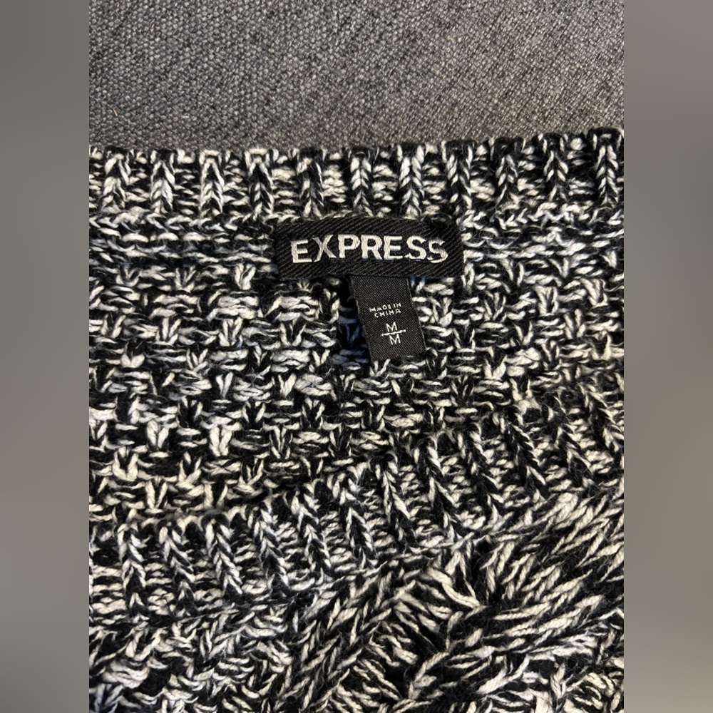 Express Sweater - Picture 3 of 3
